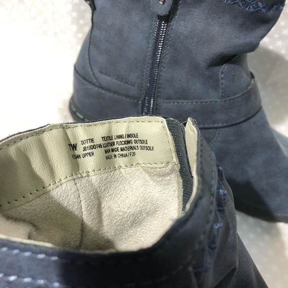 NWOT! JBU leather waterproof ankle boots- BLue - Picture 2 of 6